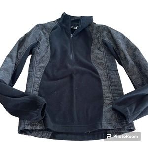 IllumiNite Black Running Jacket Size S Reflective Sleeves Fleece Lined